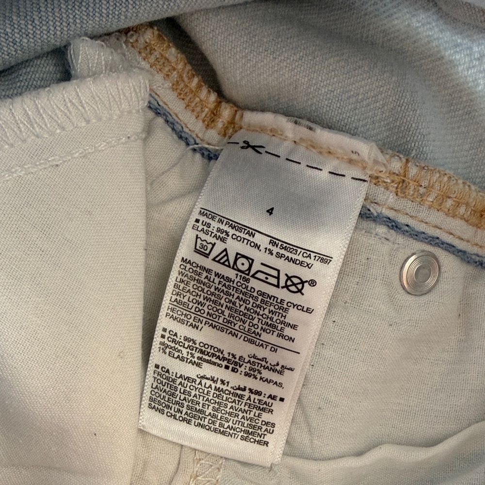Old Navy OG loose Light Indigo Jeans / 4 - Picture 6 of 7